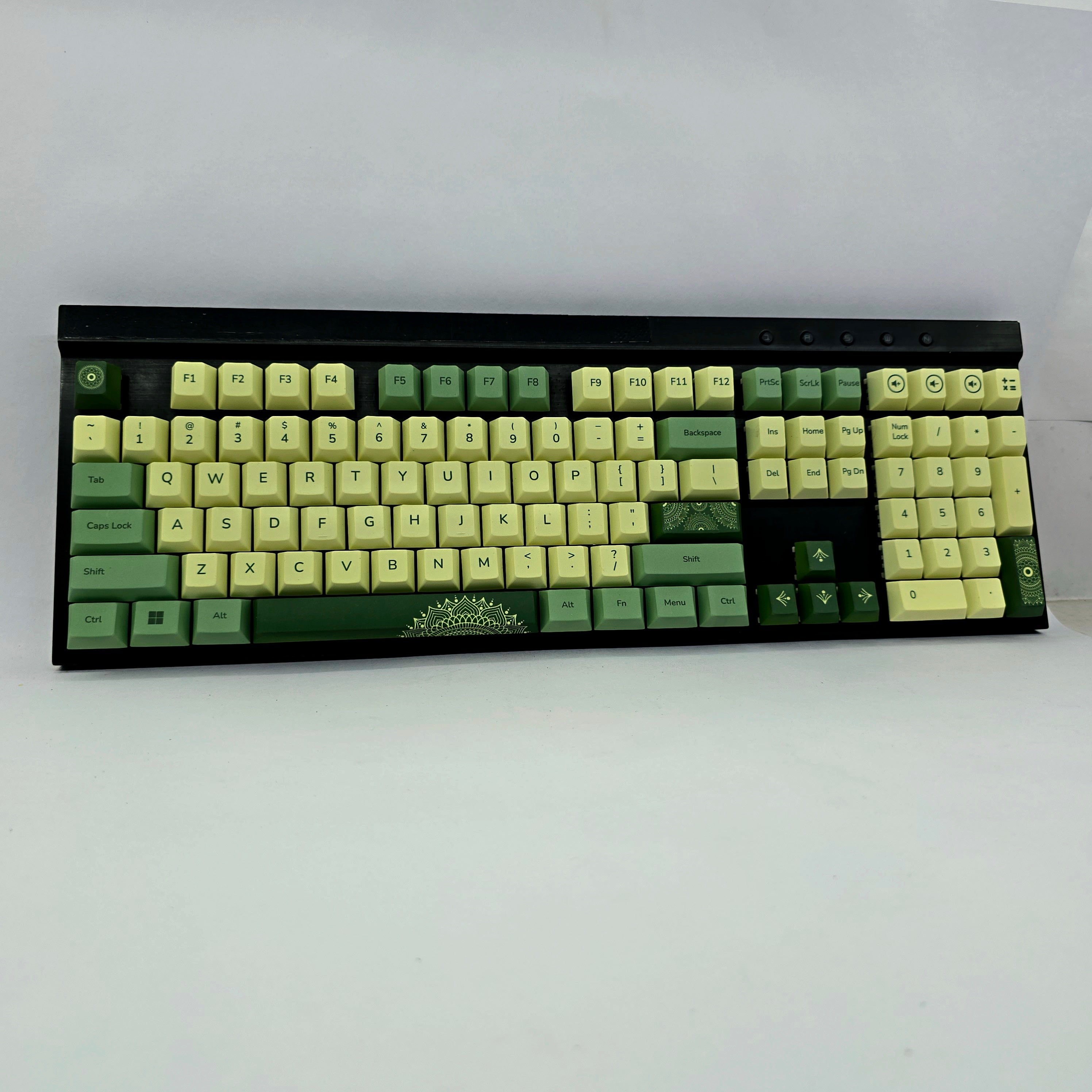Elegant Heritage - Custom Keycaps set