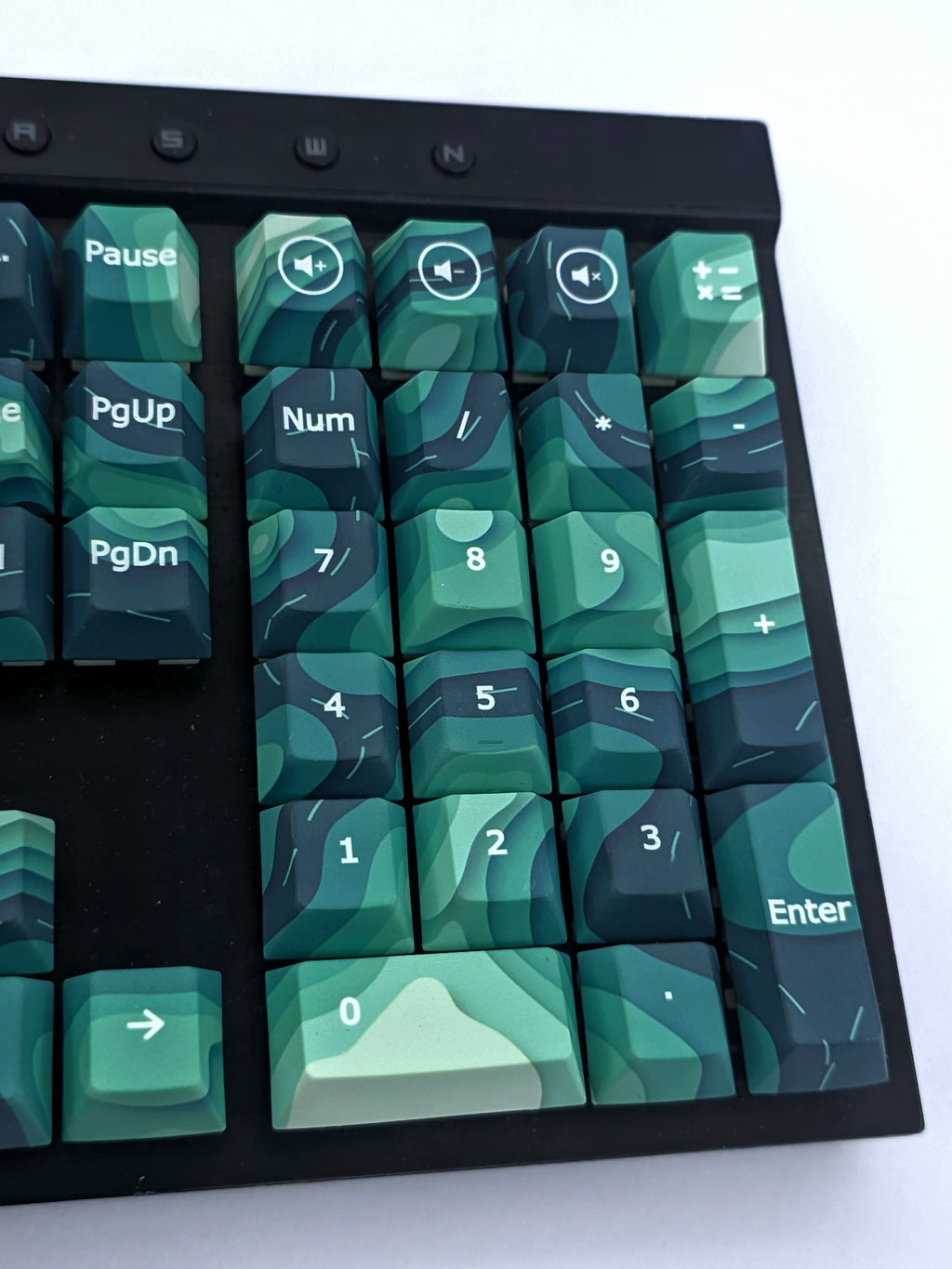 Emerald Valley - Custom Keycaps set